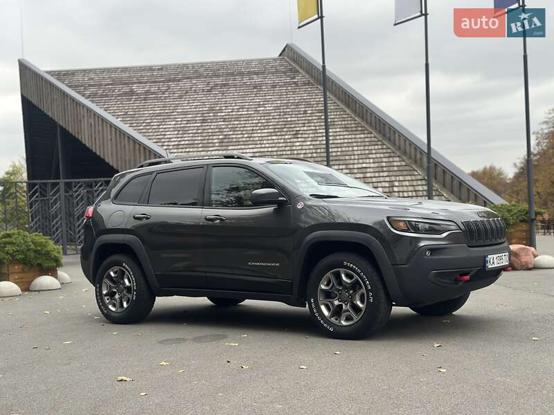 Внедорожник / Кроссовер Jeep Cherokee 2018 в Киеве фото 2 Внедорожник / Кроссовер Jeep Cherokee 2018 в Киеве