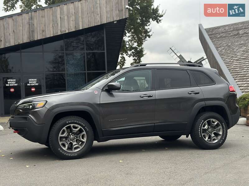 Внедорожник / Кроссовер Jeep Cherokee 2018 в Киеве фото 15 Внедорожник / Кроссовер Jeep Cherokee 2018 в Киеве