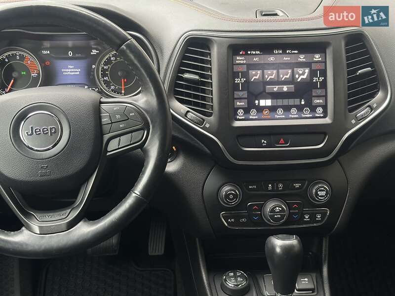 Внедорожник / Кроссовер Jeep Cherokee 2018 в Киеве фото 39 Внедорожник / Кроссовер Jeep Cherokee 2018 в Киеве