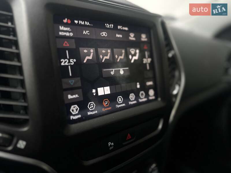 Внедорожник / Кроссовер Jeep Cherokee 2018 в Киеве фото 45 Внедорожник / Кроссовер Jeep Cherokee 2018 в Киеве