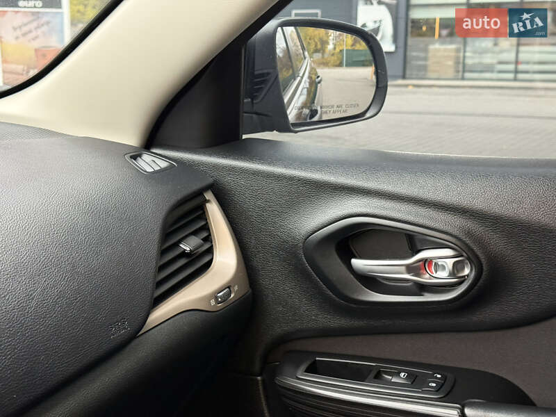 Внедорожник / Кроссовер Jeep Cherokee 2014 в Днепре фото 53 Внедорожник / Кроссовер Jeep Cherokee 2014 в Днепре