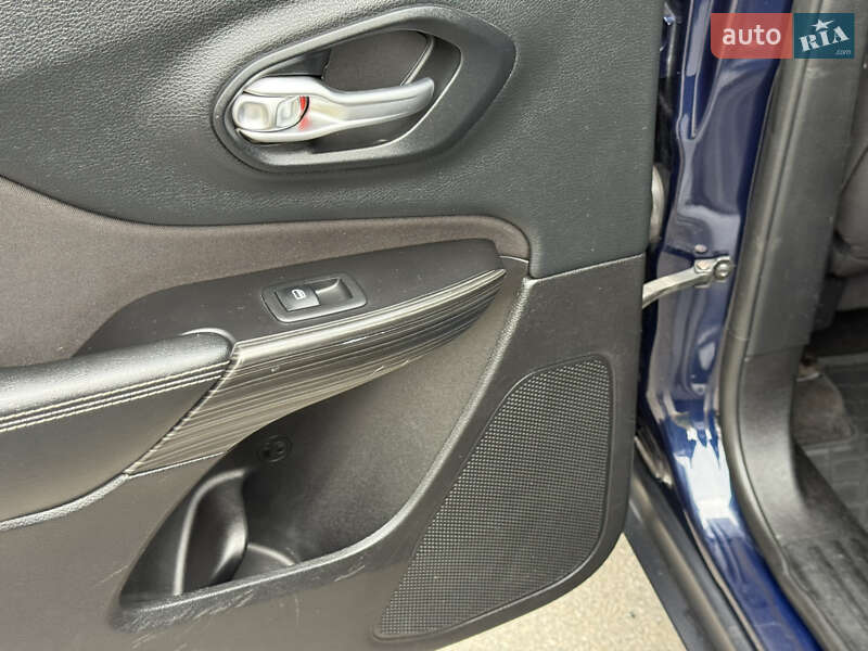 Внедорожник / Кроссовер Jeep Cherokee 2014 в Днепре фото 57 Внедорожник / Кроссовер Jeep Cherokee 2014 в Днепре