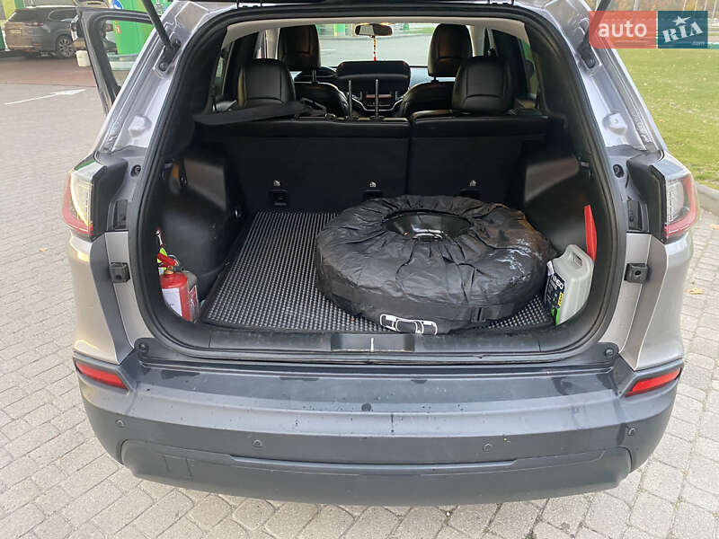 Внедорожник / Кроссовер Jeep Cherokee 2018 в Бродах фото 24 Внедорожник / Кроссовер Jeep Cherokee 2018 в Бродах