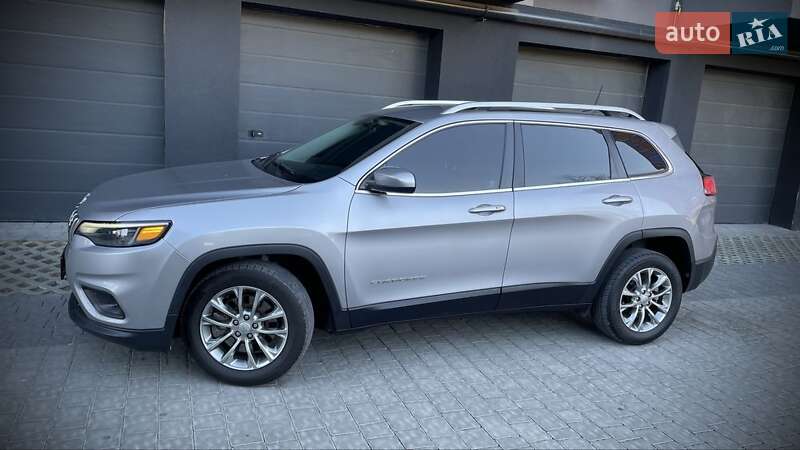 Внедорожник / Кроссовер Jeep Cherokee 2018 в Ивано-Франковске