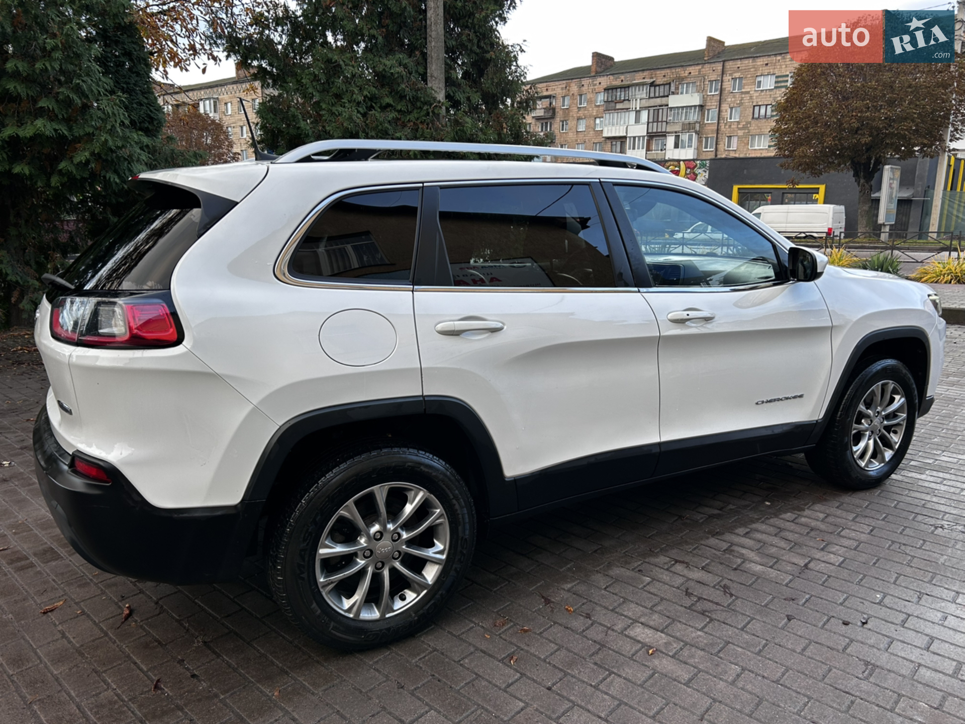 2019 Jeep Cherokee - мініатюра 7