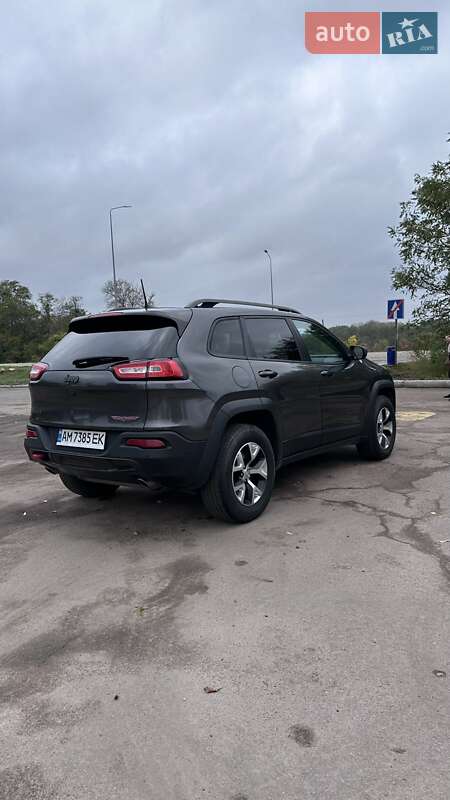Внедорожник / Кроссовер Jeep Cherokee 2017 в Житомире