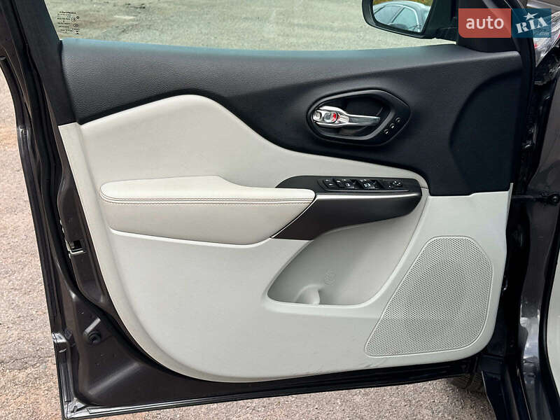 Внедорожник / Кроссовер Jeep Cherokee 2018 в Виннице фото 13 Внедорожник / Кроссовер Jeep Cherokee 2018 в Виннице