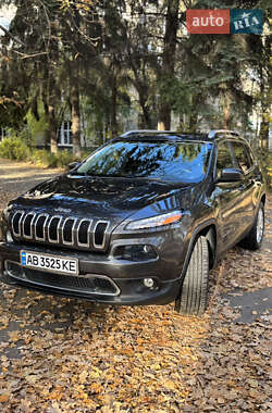 Внедорожник / Кроссовер Jeep Cherokee 2015 в Виннице