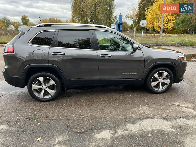 Внедорожник / Кроссовер Jeep Cherokee 2019 в Чернигове