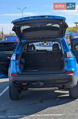 Позашляховик / Кросовер Jeep Cherokee 2018 в  фото 11 Позашляховик / Кросовер Jeep Cherokee 2018 в