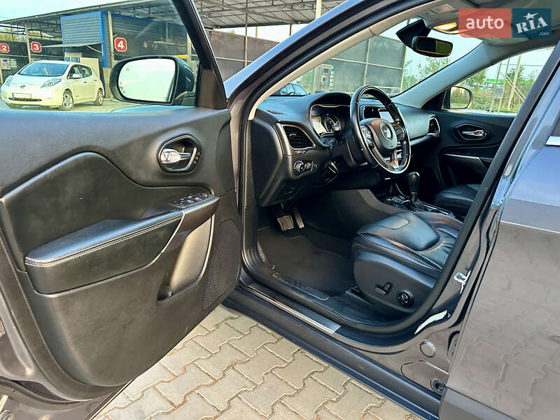 Позашляховик / Кросовер Jeep Cherokee 2020 в Кам'янець-Подільському