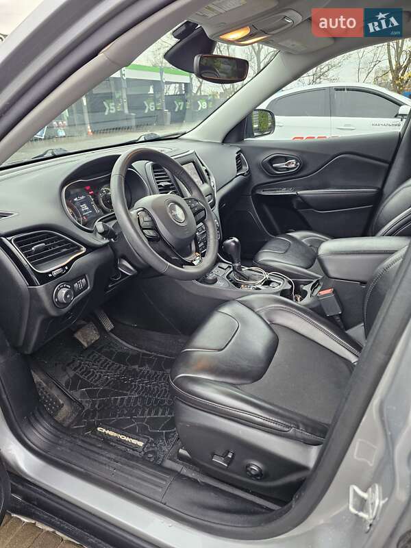 Внедорожник / Кроссовер Jeep Cherokee 2021 в Харькове фото 13 Внедорожник / Кроссовер Jeep Cherokee 2021 в Харькове