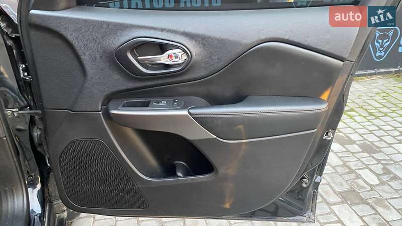 Внедорожник / Кроссовер Jeep Cherokee 2019 в Виннице фото 35 Внедорожник / Кроссовер Jeep Cherokee 2019 в Виннице
