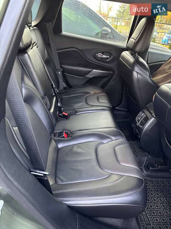 Внедорожник / Кроссовер Jeep Cherokee 2019 в Полтаве фото 14 Внедорожник / Кроссовер Jeep Cherokee 2019 в Полтаве