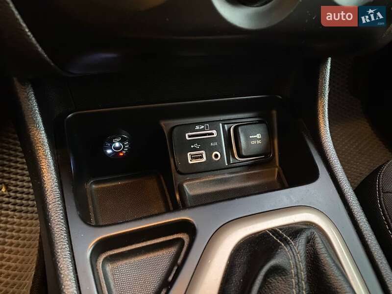 Позашляховик / Кросовер Jeep Cherokee 2016 в Львові