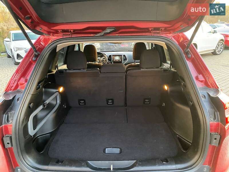 Позашляховик / Кросовер Jeep Cherokee 2016 в Львові