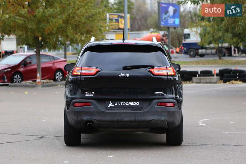 Внедорожник / Кроссовер Jeep Cherokee 2014 в Киеве
