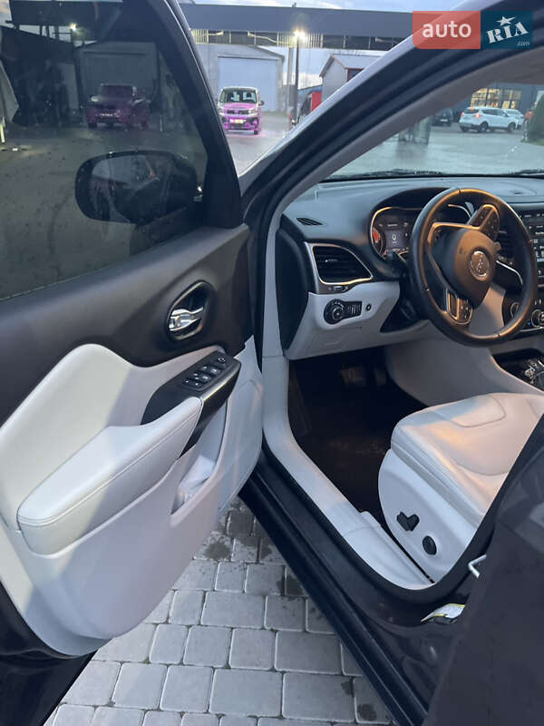 Внедорожник / Кроссовер Jeep Cherokee 2021 в Ивано-Франковске фото 18 Внедорожник / Кроссовер Jeep Cherokee 2021 в Ивано-Франковске