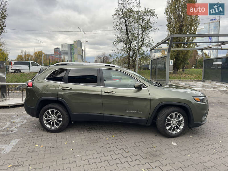 Позашляховик / Кросовер Jeep Cherokee 2021 в Києві