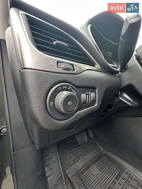 Позашляховик / Кросовер Jeep Cherokee 2021 в Києві