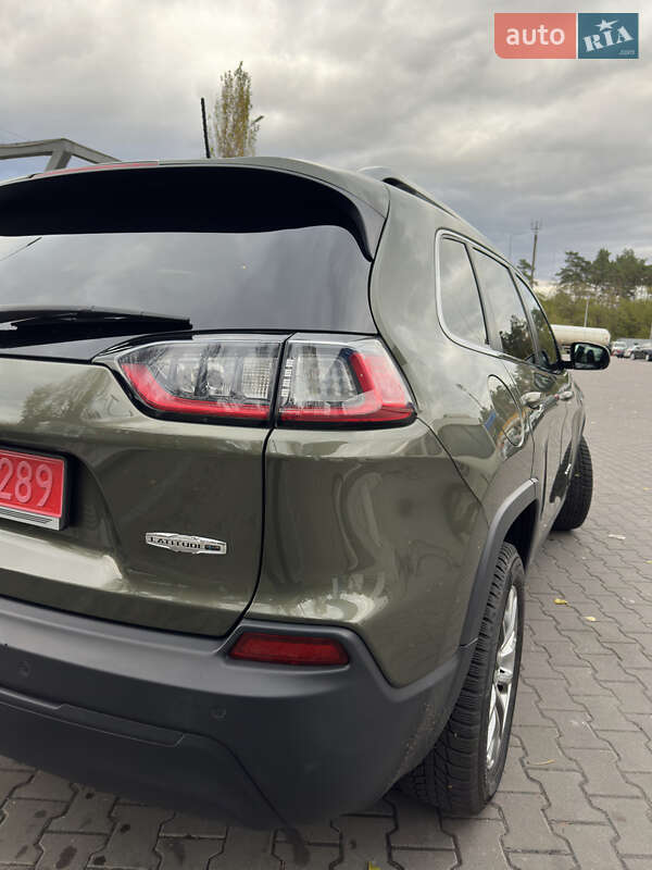 Позашляховик / Кросовер Jeep Cherokee 2021 в Києві