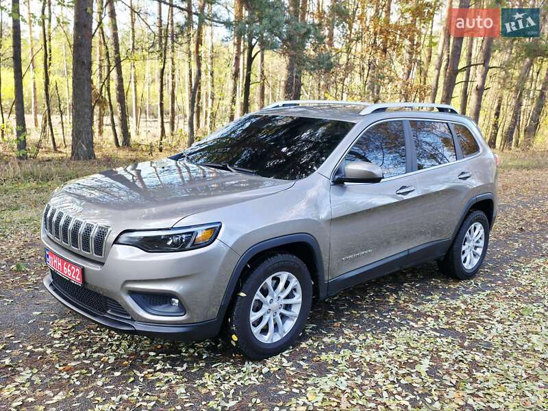 Внедорожник / Кроссовер Jeep Cherokee 2019 в Буче