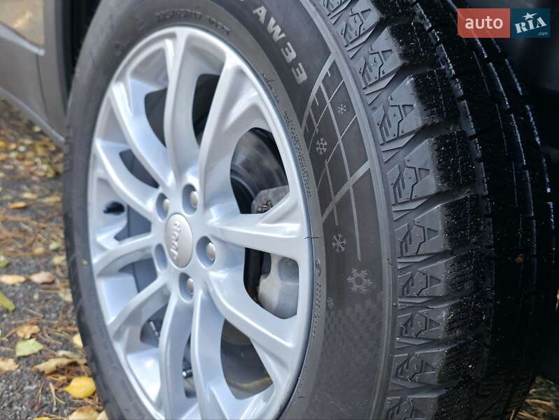 Внедорожник / Кроссовер Jeep Cherokee 2019 в Буче