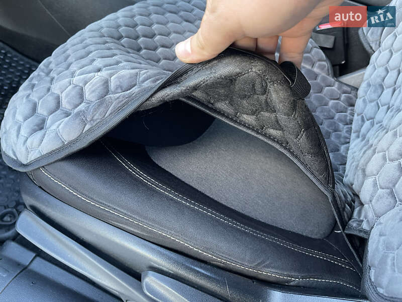 Позашляховик / Кросовер Jeep Cherokee 2013 в Полтаві