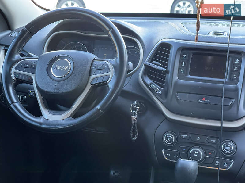 Позашляховик / Кросовер Jeep Cherokee 2013 в Полтаві