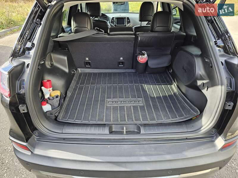 Внедорожник / Кроссовер Jeep Cherokee 2020 в Белой Церкви