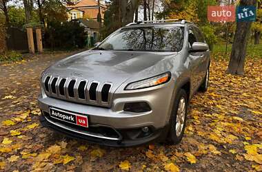 Внедорожник / Кроссовер Jeep Cherokee 2015 в Киеве