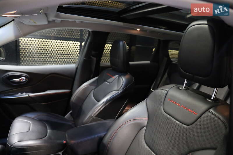 Внедорожник / Кроссовер Jeep Cherokee 2019 в Луцке