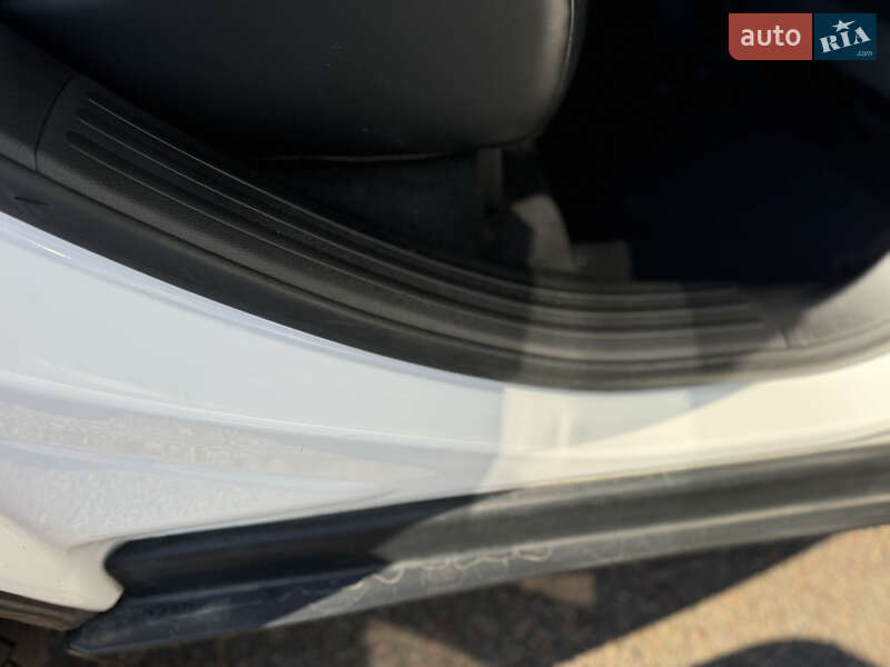 Внедорожник / Кроссовер Jeep Cherokee 2019 в Киеве фото 38 Внедорожник / Кроссовер Jeep Cherokee 2019 в Киеве