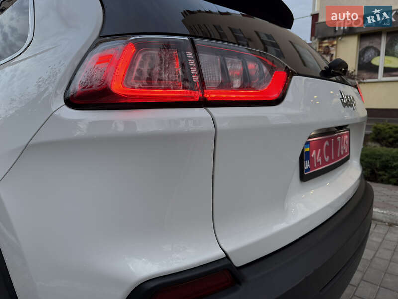 Внедорожник / Кроссовер Jeep Cherokee 2023 в Каменец-Подольском