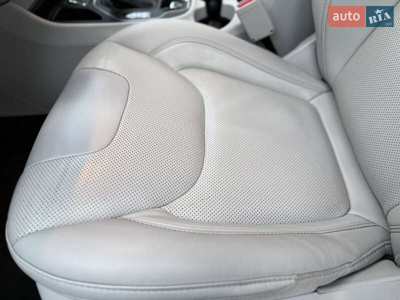 Внедорожник / Кроссовер Jeep Cherokee 2023 в Каменец-Подольском