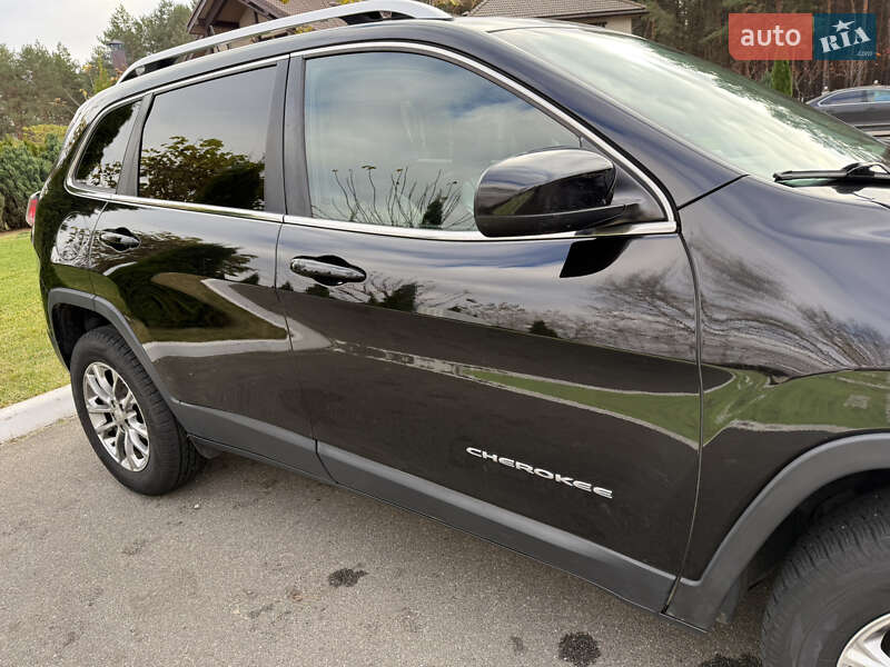 Внедорожник / Кроссовер Jeep Cherokee 2018 в Киеве