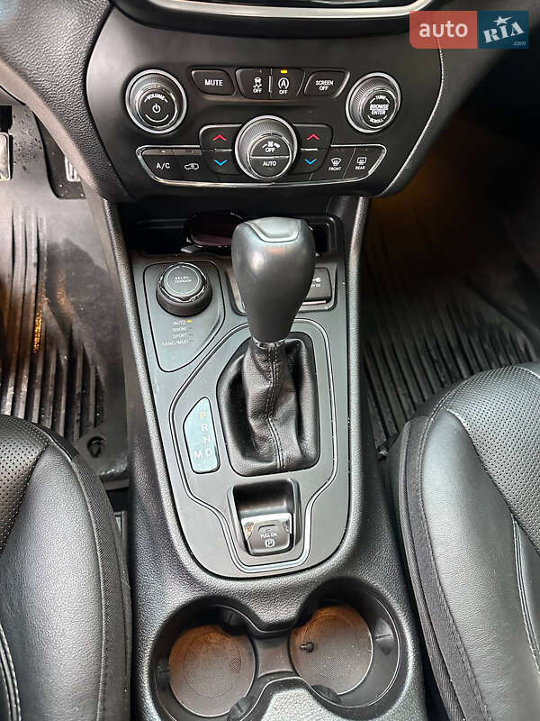 Внедорожник / Кроссовер Jeep Cherokee 2019 в Полтаве фото 15 Внедорожник / Кроссовер Jeep Cherokee 2019 в Полтаве