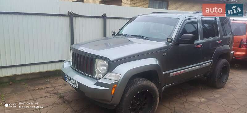 Внедорожник / Кроссовер Jeep Cherokee 2011 в Чернигове