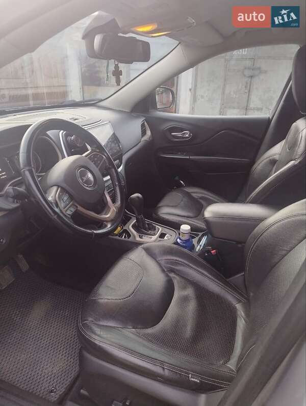 Внедорожник / Кроссовер Jeep Cherokee 2015 в Киеве фото 5 Внедорожник / Кроссовер Jeep Cherokee 2015 в Киеве