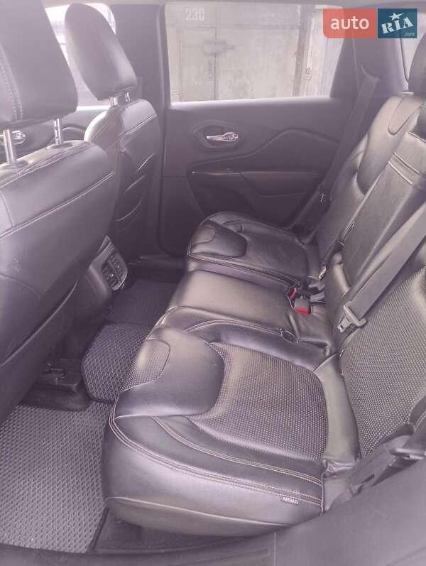 Внедорожник / Кроссовер Jeep Cherokee 2015 в Киеве фото 15 Внедорожник / Кроссовер Jeep Cherokee 2015 в Киеве