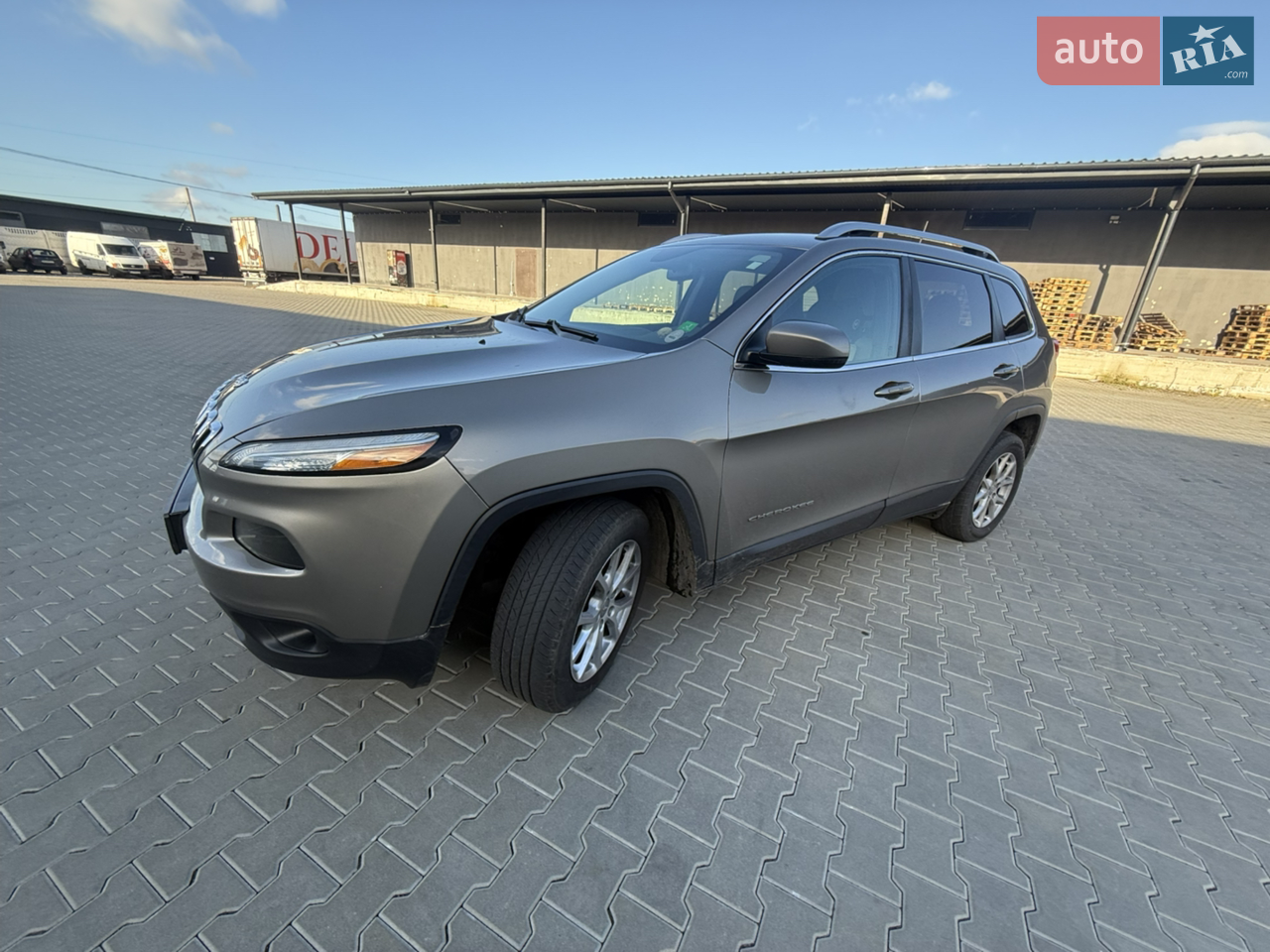 2016 Jeep Cherokee - мініатюра 14