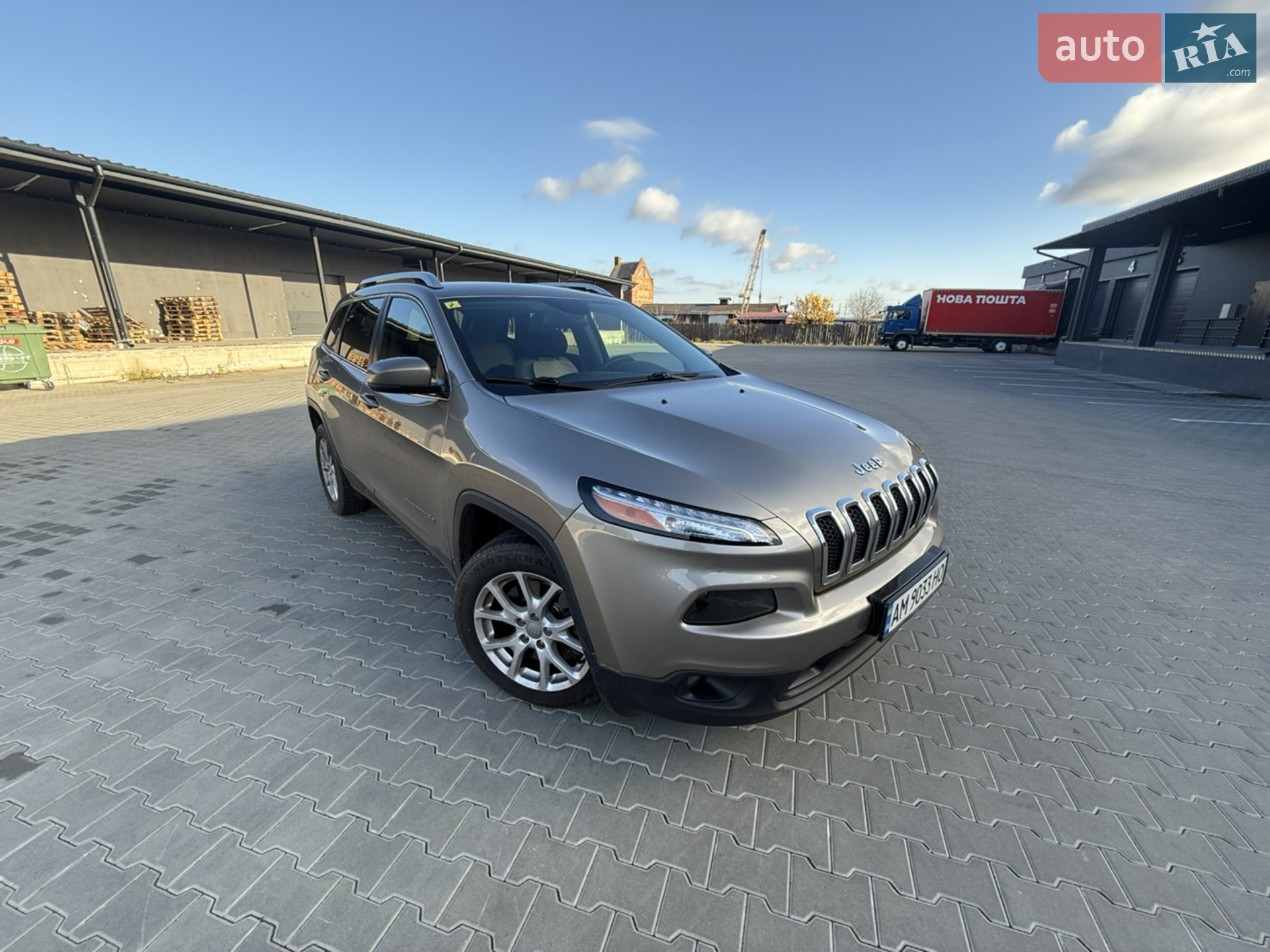 2017 Jeep Cherokee - мініатюра 4