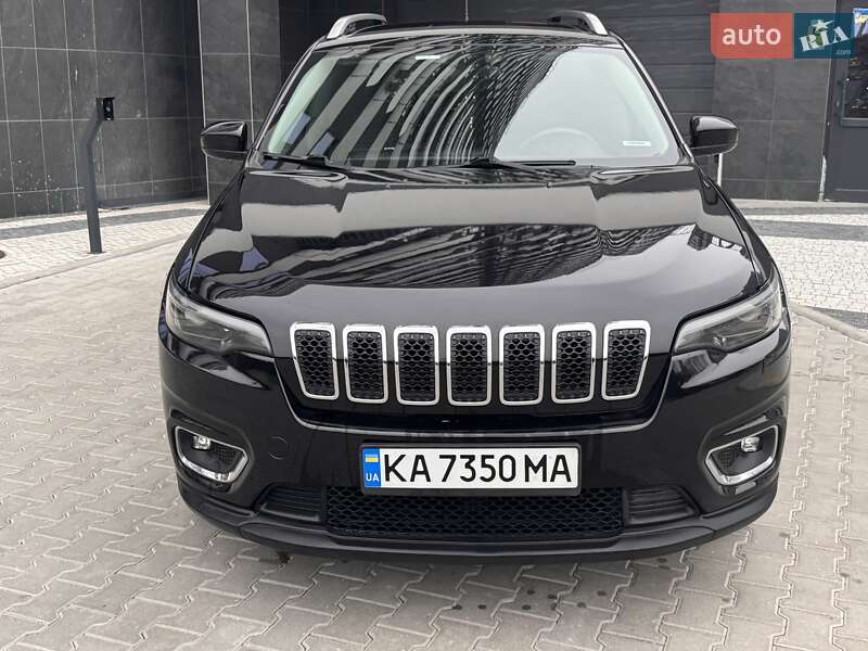 Внедорожник / Кроссовер Jeep Cherokee 2018 в Киеве