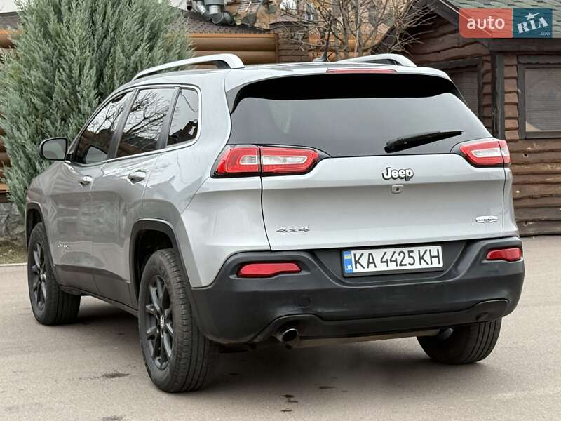 Внедорожник / Кроссовер Jeep Cherokee 2016 в Борисполе
