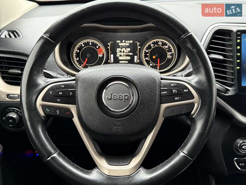 Внедорожник / Кроссовер Jeep Cherokee 2016 в Борисполе