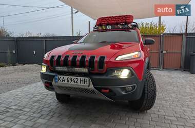 Внедорожник / Кроссовер Jeep Cherokee 2017 в Кременчуге