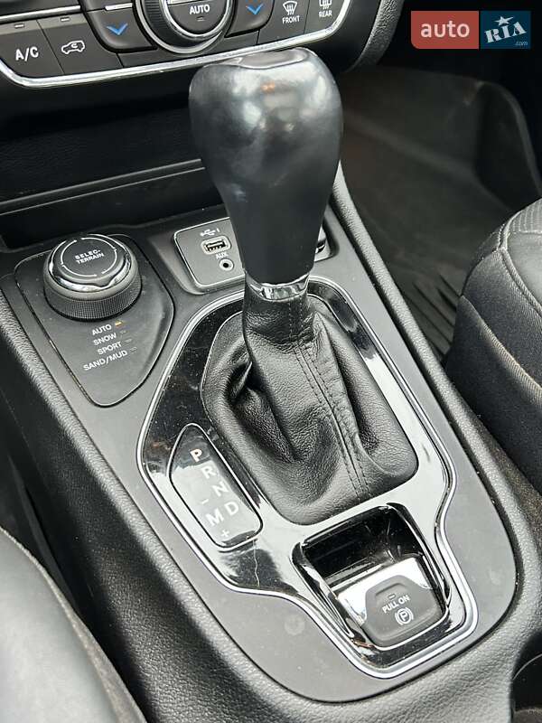 Позашляховик / Кросовер Jeep Cherokee 2021 в Сумах