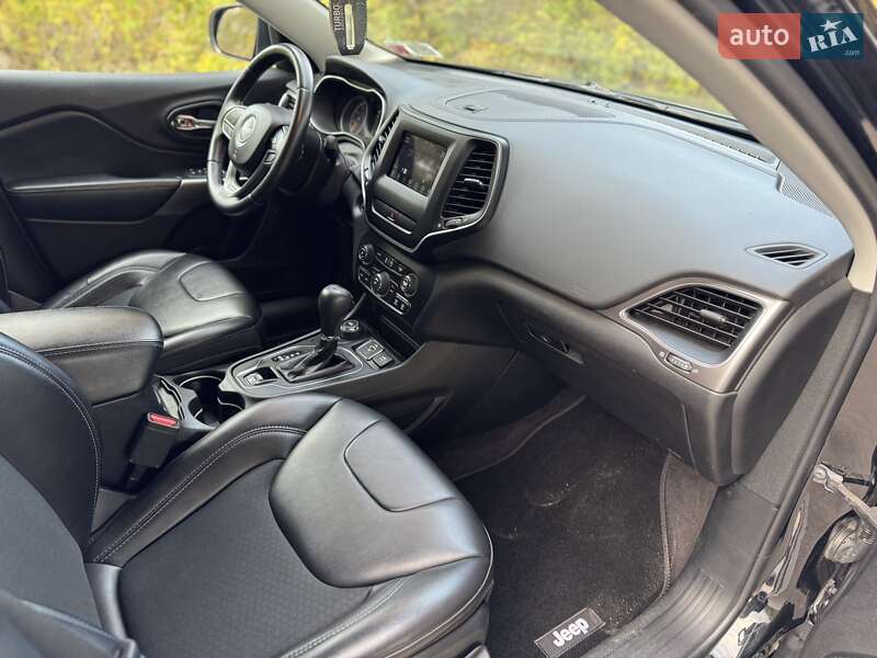 Внедорожник / Кроссовер Jeep Cherokee 2018 в Днепре фото 11 Внедорожник / Кроссовер Jeep Cherokee 2018 в Днепре