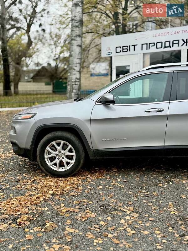Внедорожник / Кроссовер Jeep Cherokee 2017 в Харькове