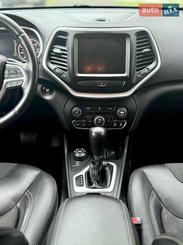 Внедорожник / Кроссовер Jeep Cherokee 2017 в Харькове